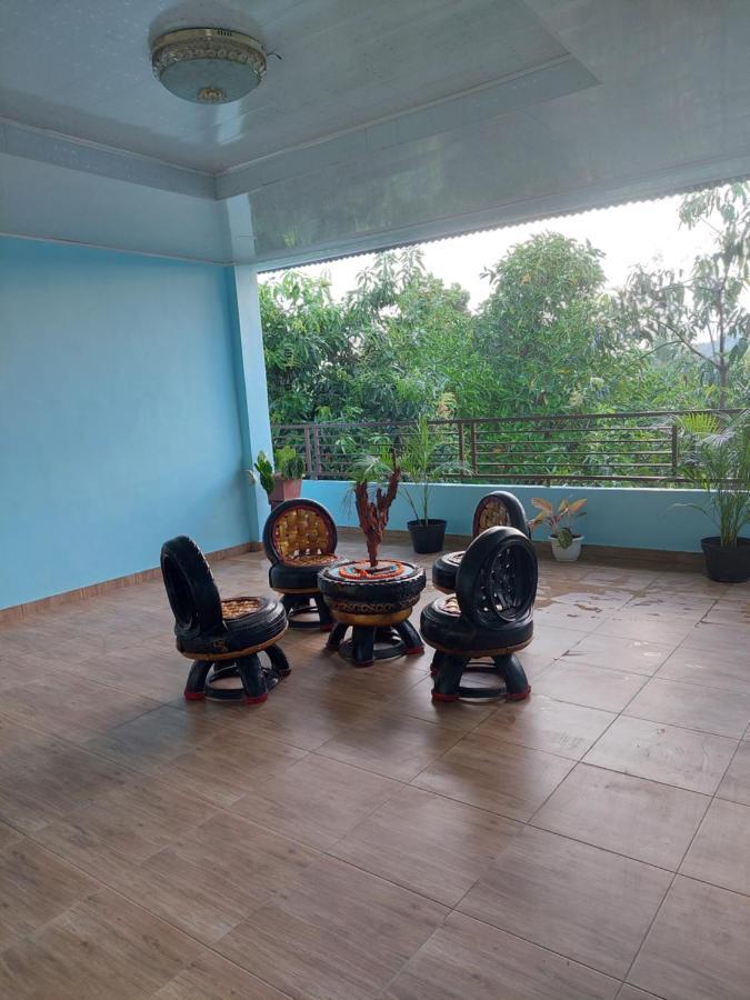 D'Ru Guest House Labuan Bajo Exterior foto